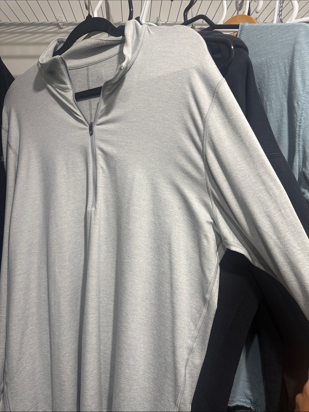 LULULEMON - Men's Lightweight Quarter-Zip Hoodie - Light Gray